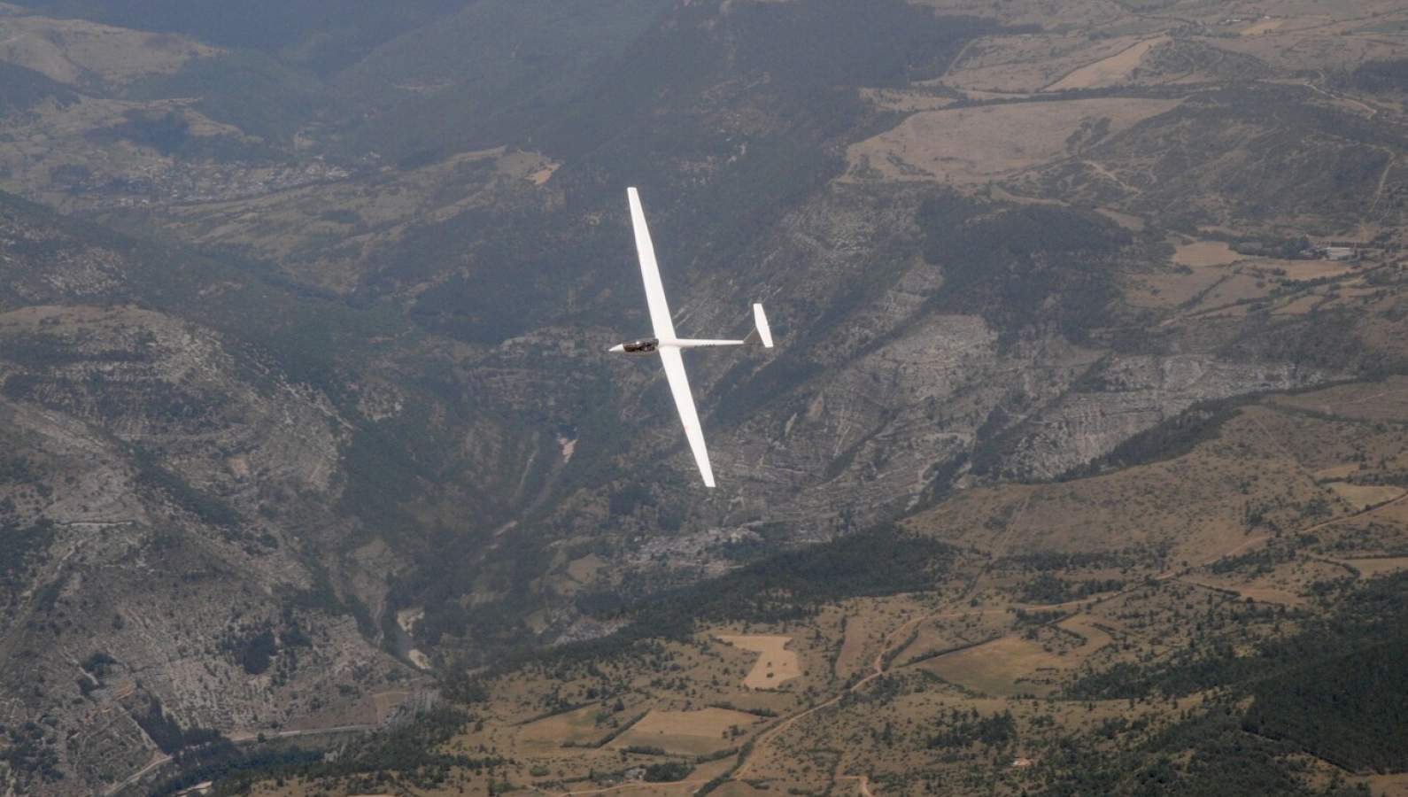 Gliding over the Causse Méjean: Soar above the Gorges du Tarn from Florac