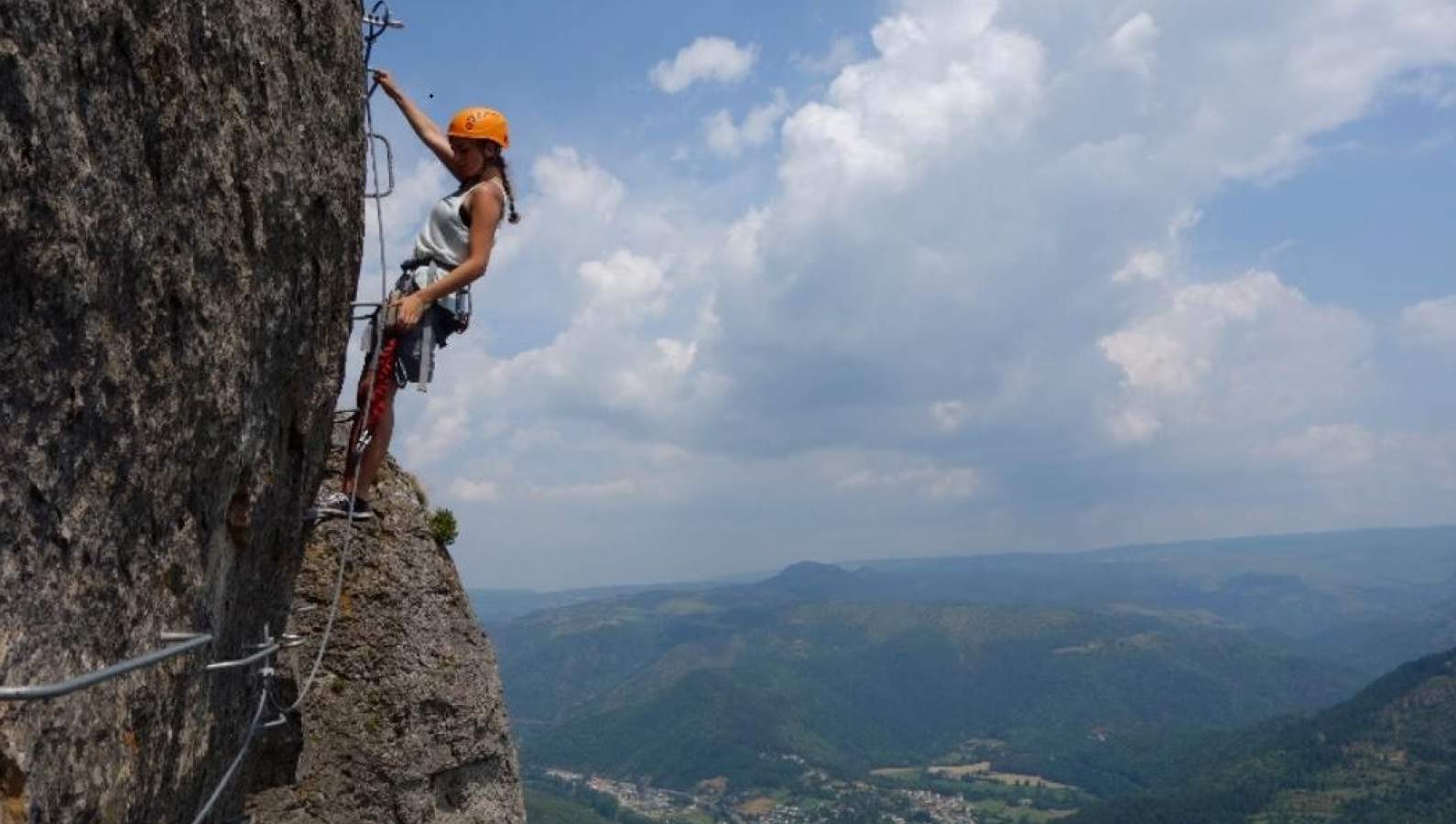 Via Ferrata en Lozère : 6 circuits pour des frissons grandeur nature 